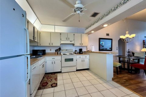 Condo in Bradenton, Florida, 2 bedrooms  № 1803095 - photo 10