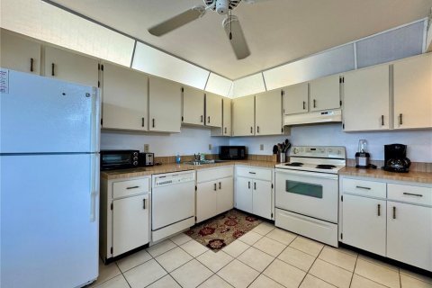 Condo in Bradenton, Florida, 2 bedrooms  № 1803095 - photo 11