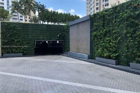 Copropriété à louer à Miami, Floride: 2 chambres, 111.48 m2 № 1965417 - photo 27
