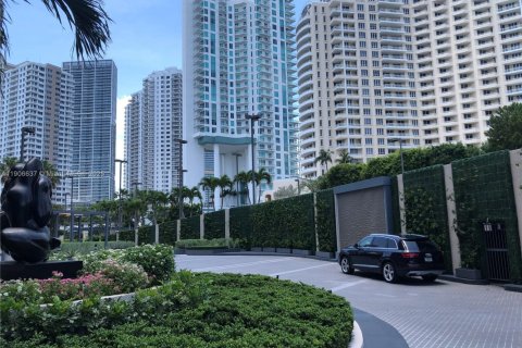 Copropriété à louer à Miami, Floride: 2 chambres, 111.48 m2 № 1965417 - photo 28