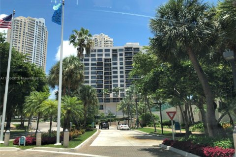 Copropriété à louer à Miami, Floride: 2 chambres, 111.48 m2 № 1965417 - photo 30