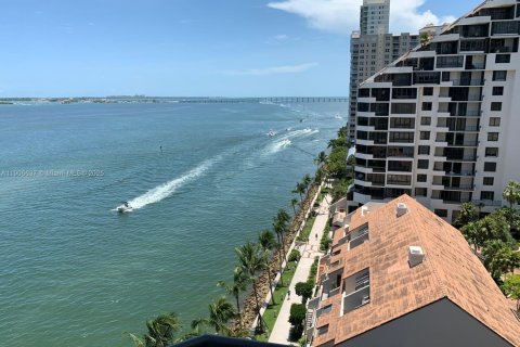 Copropriété à louer à Miami, Floride: 2 chambres, 111.48 m2 № 1965417 - photo 1