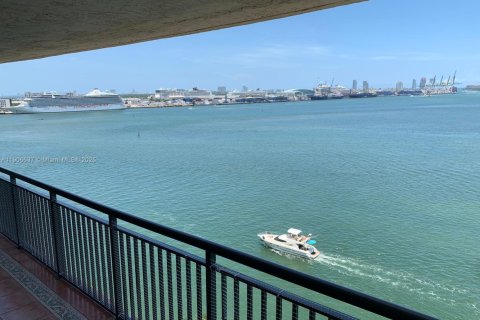 Copropriété à louer à Miami, Floride: 2 chambres, 111.48 m2 № 1965417 - photo 14