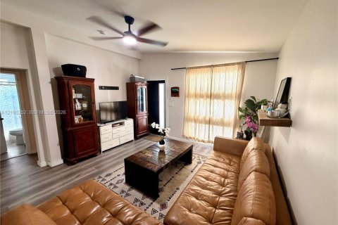 Villa ou maison à vendre à Pompano Beach, Floride: 3 chambres, 126.81 m2 № 2415967 - photo 4