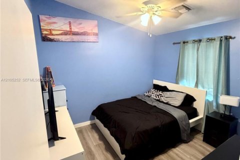 Villa ou maison à vendre à Pompano Beach, Floride: 3 chambres, 126.81 m2 № 2415967 - photo 21