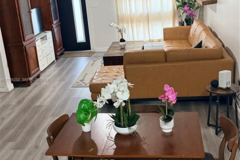 Villa ou maison à vendre à Pompano Beach, Floride: 3 chambres, 126.81 m2 № 2415967 - photo 5