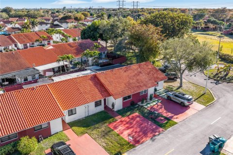 Casa en venta en Miami, Florida, 2 dormitorios, 107.58 m2 № 2028133 - foto 19