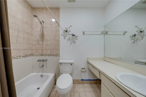 Casa en venta en Miami, Florida, 2 dormitorios, 107.58 m2 № 2028133 - foto 12