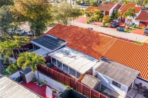 Casa en venta en Miami, Florida, 2 dormitorios, 107.58 m2 № 2028133 - foto 24