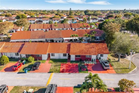 Casa en venta en Miami, Florida, 2 dormitorios, 107.58 m2 № 2028133 - foto 18