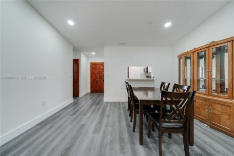 Casa en venta en Miami, Florida, 2 dormitorios, 107.58 m2 № 2028133 - foto 8