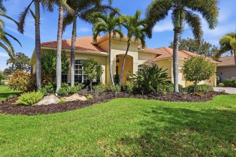 House in Venice, Florida 4 bedrooms, 288.18 sq.m. № 2202437