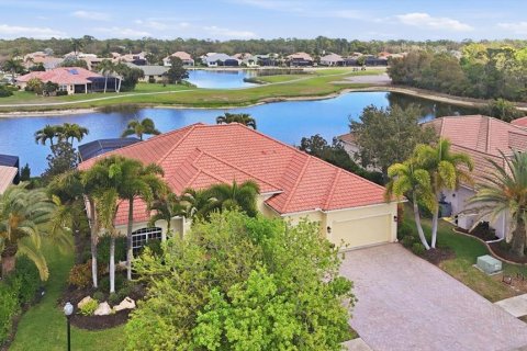 House in Venice, Florida 4 bedrooms, 288.18 sq.m. № 2202437 - photo 4