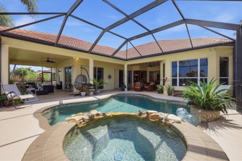 House in Venice, Florida 4 bedrooms, 288.18 sq.m. № 2202437 - photo 11