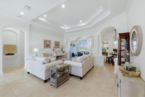 House in Venice, Florida 4 bedrooms, 288.18 sq.m. № 2202437 - photo 27