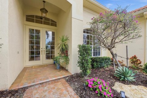 House in Venice, Florida 4 bedrooms, 288.18 sq.m. № 2202437 - photo 3