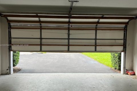 Villa ou maison à vendre à Fort Lauderdale, Floride: 2 chambres, 147.34 m2 № 2328973 - photo 16