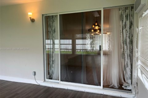 Villa ou maison à vendre à Fort Lauderdale, Floride: 2 chambres, 147.34 m2 № 2328973 - photo 20