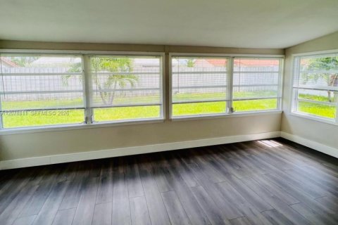 Villa ou maison à vendre à Fort Lauderdale, Floride: 2 chambres, 147.34 m2 № 2328973 - photo 18