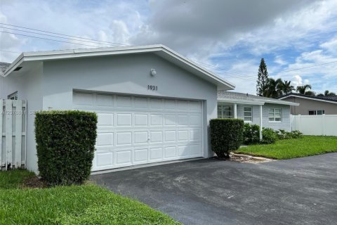 Villa ou maison à vendre à Fort Lauderdale, Floride: 2 chambres, 147.34 m2 № 2328973 - photo 3