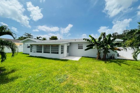 Villa ou maison à vendre à Fort Lauderdale, Floride: 2 chambres, 147.34 m2 № 2328973 - photo 10