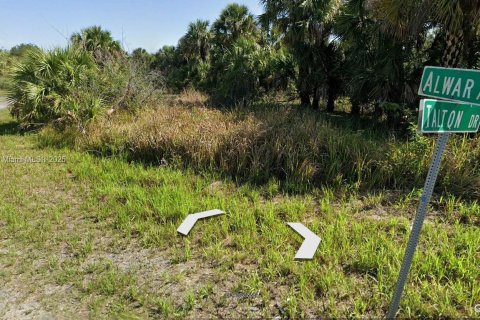 Terrain à vendre à Palm Bay, Floride № 1934474 - photo 2