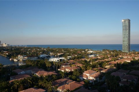 Condo in Sunny Isles Beach, Florida, 2 bedrooms  № 1991456 - photo 4