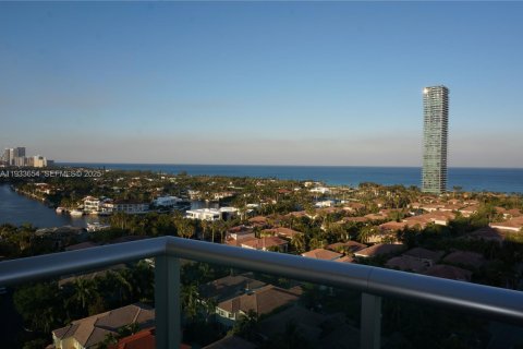 Condo in Sunny Isles Beach, Florida, 2 bedrooms  № 1991456 - photo 3