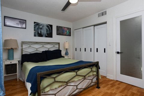 Townhouse in Miami, Florida 2 bedrooms, 83.61 sq.m. № 2055526 - photo 21