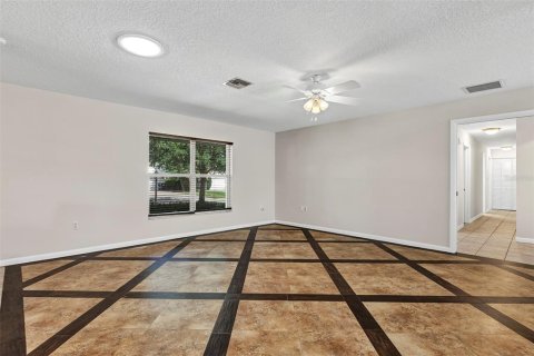 Villa ou maison à vendre à Orlando, Floride: 4 chambres, 199.93 m2 № 2220451 - photo 9