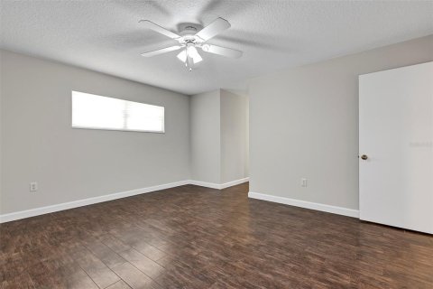 Villa ou maison à vendre à Orlando, Floride: 4 chambres, 199.93 m2 № 2220451 - photo 26