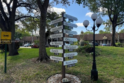 Condominio en venta en Lauderhill, Florida, 1 dormitorio, 74.32 m2 № 2031708 - foto 6