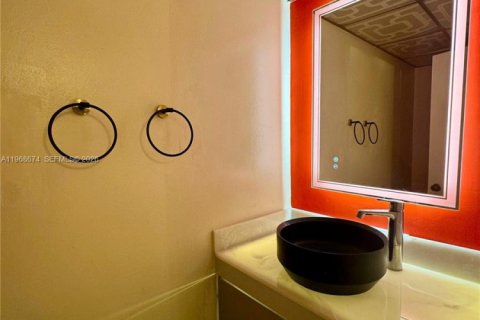 Condominio en venta en Lauderhill, Florida, 1 dormitorio, 74.32 m2 № 2031708 - foto 22