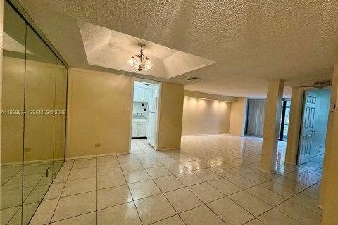 Condominio en venta en Lauderhill, Florida, 1 dormitorio, 74.32 m2 № 2031708 - foto 15