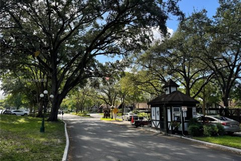 Condominio en venta en Lauderhill, Florida, 1 dormitorio, 74.32 m2 № 2031708 - foto 5