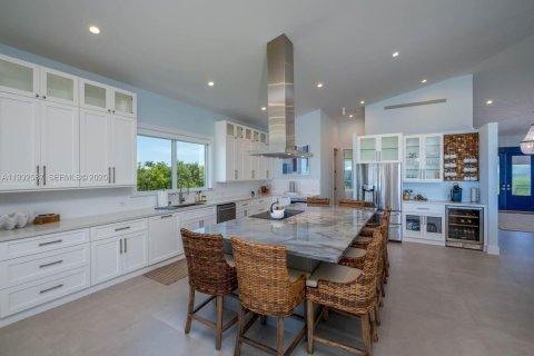 Casa en venta en Marathon, Florida, 5 dormitorios, 319.03 m2 № 1991004 - foto 11