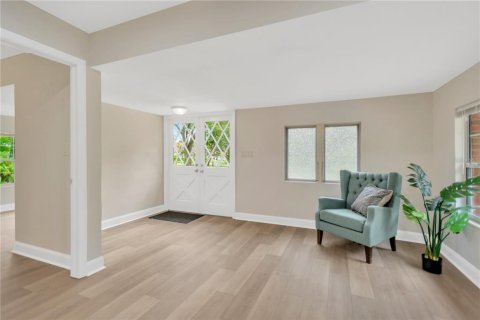 Casa en venta en Brandon, Florida, 4 dormitorios, 222.41 m2 № 1900222 - foto 28