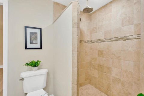 Casa en venta en Brandon, Florida, 4 dormitorios, 222.41 m2 № 1900222 - foto 22
