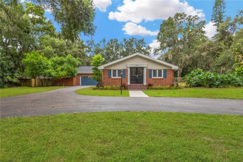 Casa en venta en Brandon, Florida, 4 dormitorios, 222.41 m2 № 1900222 - foto 1