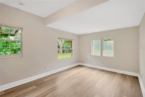 Casa en venta en Brandon, Florida, 4 dormitorios, 222.41 m2 № 1900222 - foto 29