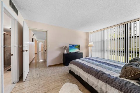 Copropriété à louer à Sunny Isles Beach, Floride: 3 chambres, 114.27 m2 № 1977443 - photo 20
