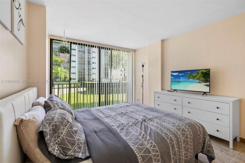 Copropriété à louer à Sunny Isles Beach, Floride: 3 chambres, 114.27 m2 № 1977443 - photo 17