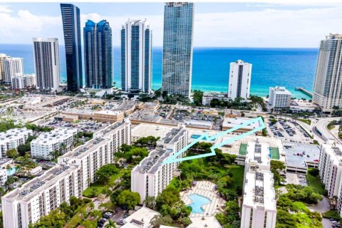 Copropriété à louer à Sunny Isles Beach, Floride: 3 chambres, 114.27 m2 № 1977443 - photo 9