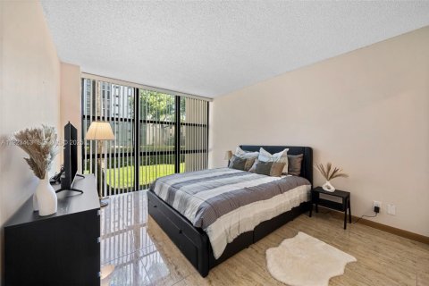 Copropriété à louer à Sunny Isles Beach, Floride: 3 chambres, 114.27 m2 № 1977443 - photo 19