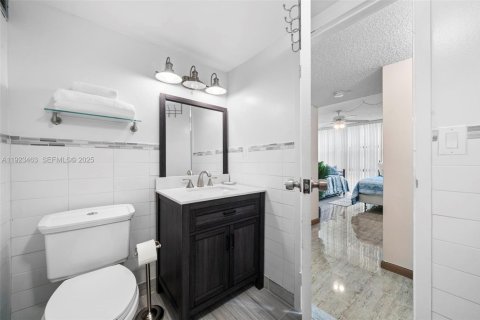 Copropriété à louer à Sunny Isles Beach, Floride: 3 chambres, 114.27 m2 № 1977443 - photo 18