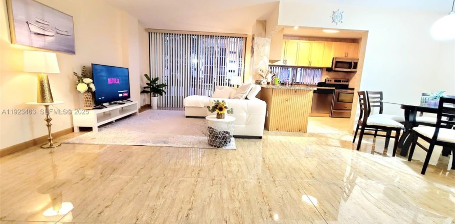 Condo à Sunny Isles Beach, Floride, 3 chambres  № 1977443