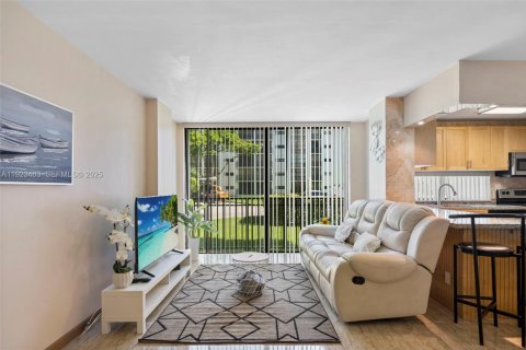 Copropriété à louer à Sunny Isles Beach, Floride: 3 chambres, 114.27 m2 № 1977443 - photo 12