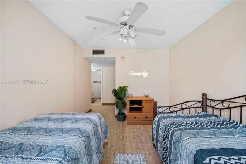 Copropriété à louer à Sunny Isles Beach, Floride: 3 chambres, 114.27 m2 № 1977443 - photo 24