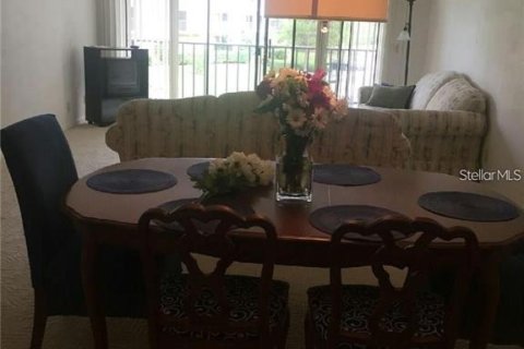 Condo in Tarpon Springs, Florida, 1 bedroom  № 2096639 - photo 9