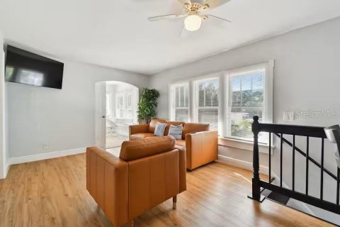 Appartement à louer à Orlando, Floride: 2 chambres, 74.32 m2 № 2352496 - photo 3